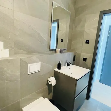 Luxury 2023 Flat In Center With Terrace & Parking - Cd4 Apartment